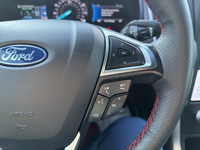 Certified 2024 Ford Edge ST-Line w/ Cargo Accessory Package image 15