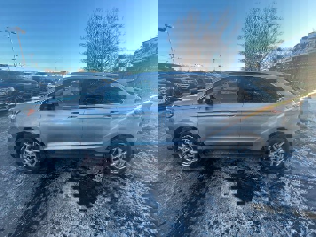 Certified 2023 Ford Edge SEL image 2