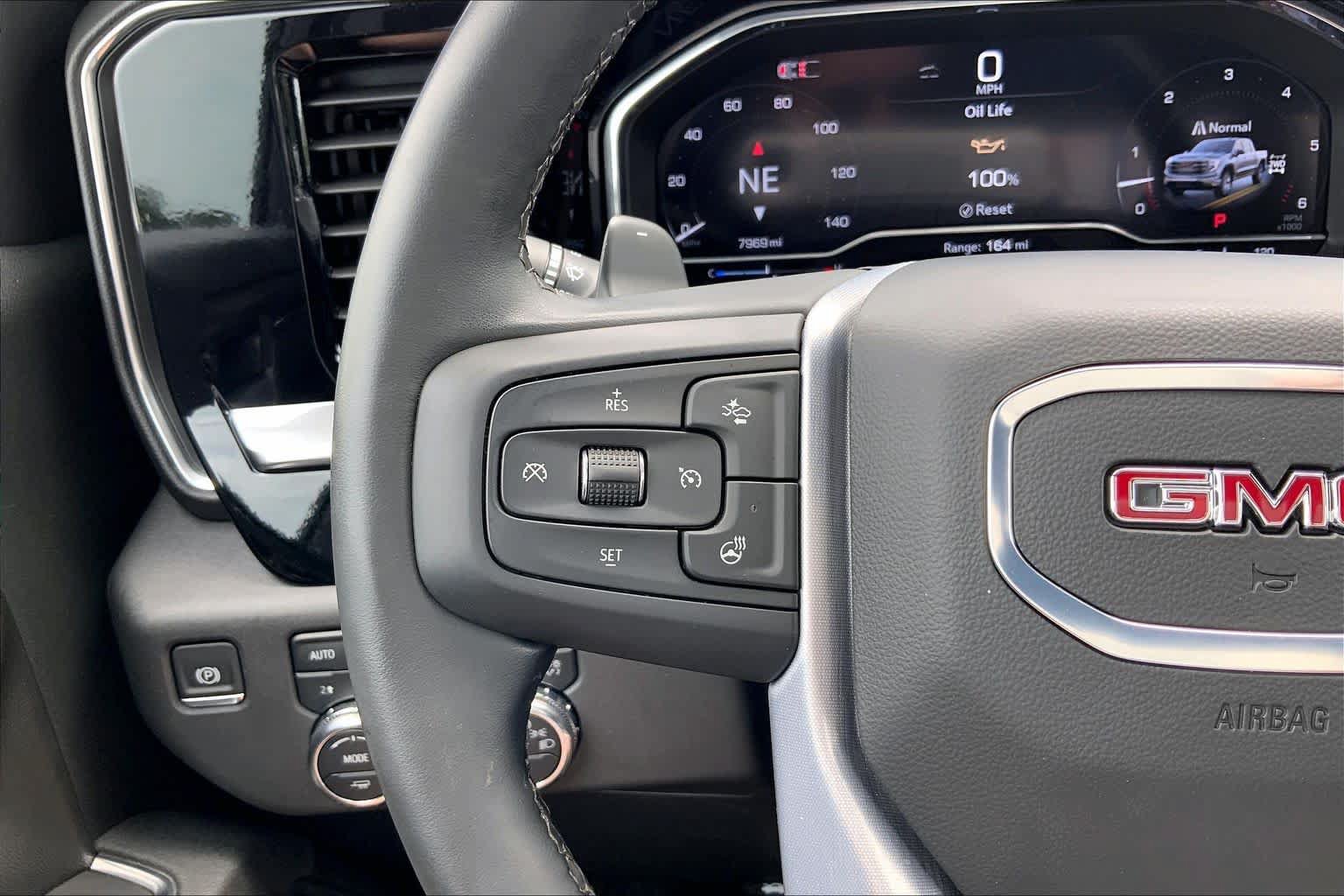 Used 2025 GMC Sierra 1500 SLT w/ SLT Premium Plus Package AWD/4WD image 23