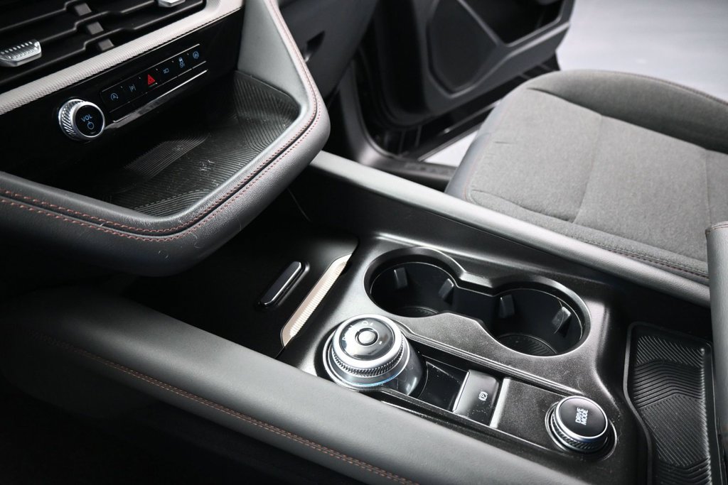 Certified 2025 Ford Explorer Active AWD/4WD image 19
