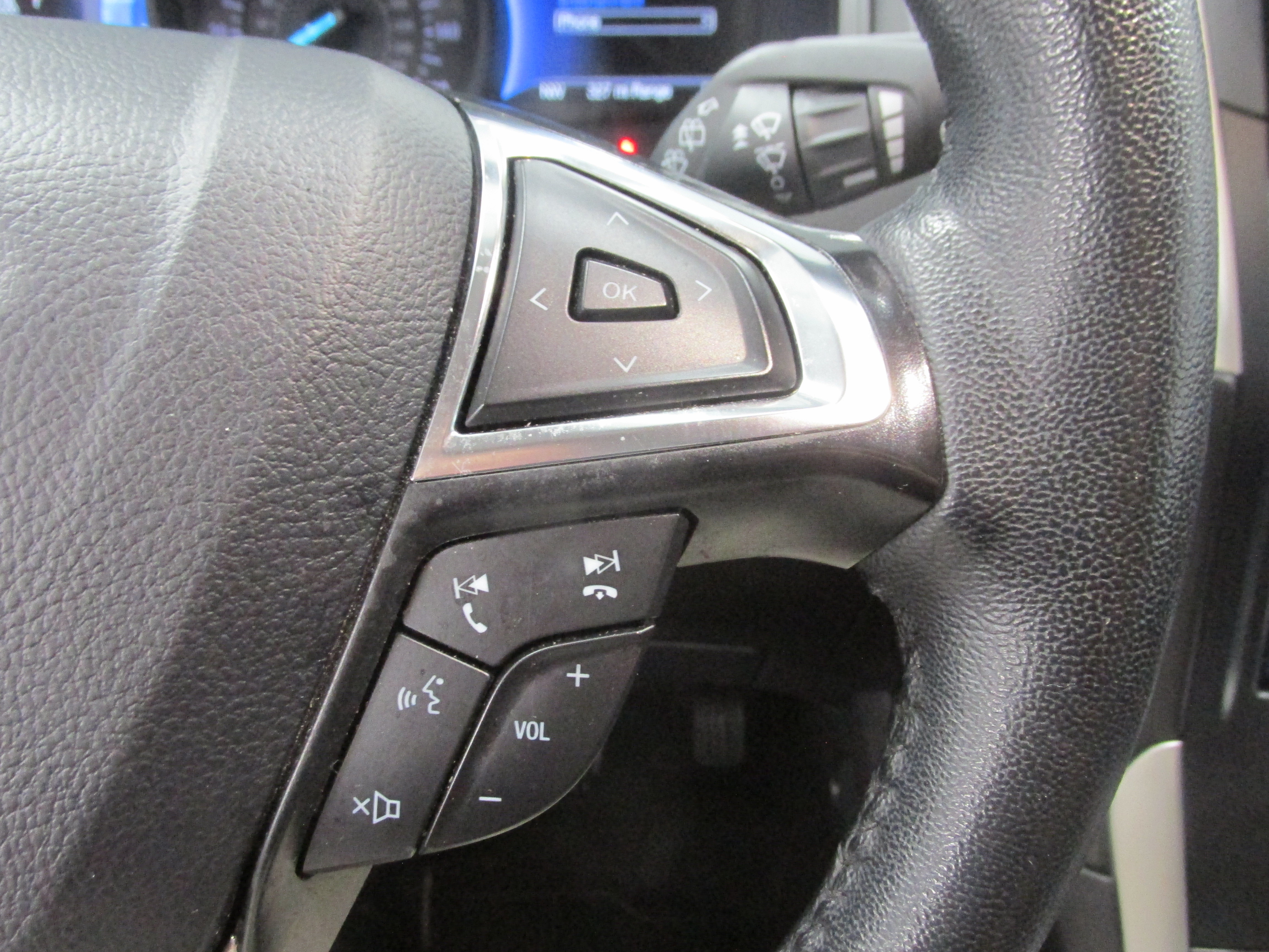 Certified 2024 Ford Edge SEL AWD/4WD image 34