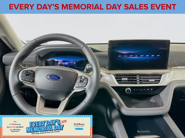 Certified 2025 Ford Explorer Active AWD/4WD image 22