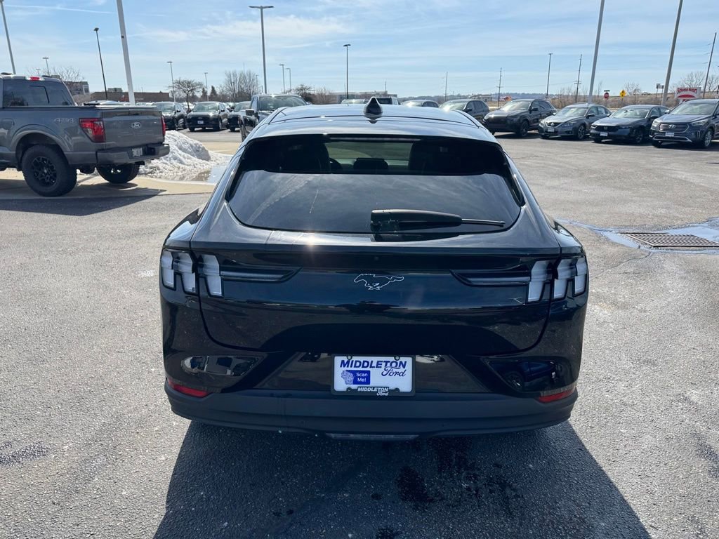Certified 2025 Ford Mustang Mach-E Premium AWD/4WD image 4