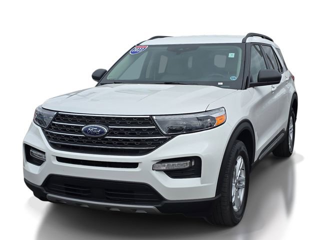 Certified 2023 Ford Explorer XLT w/ Equipment Group 202A AWD/4WD image 2