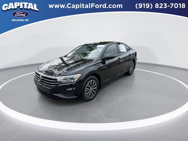 Used 2020 Volkswagen Jetta SE image 2