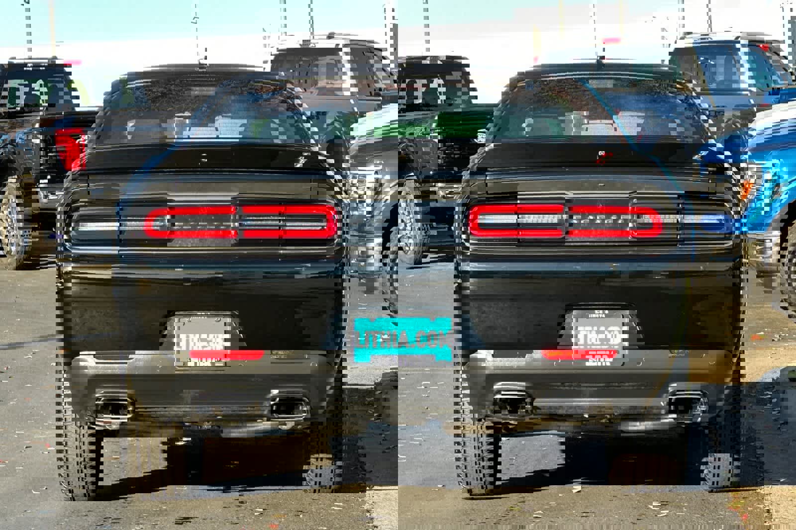 Used 2022 Dodge Challenger SXT w/ Driver Convenience Group image 4