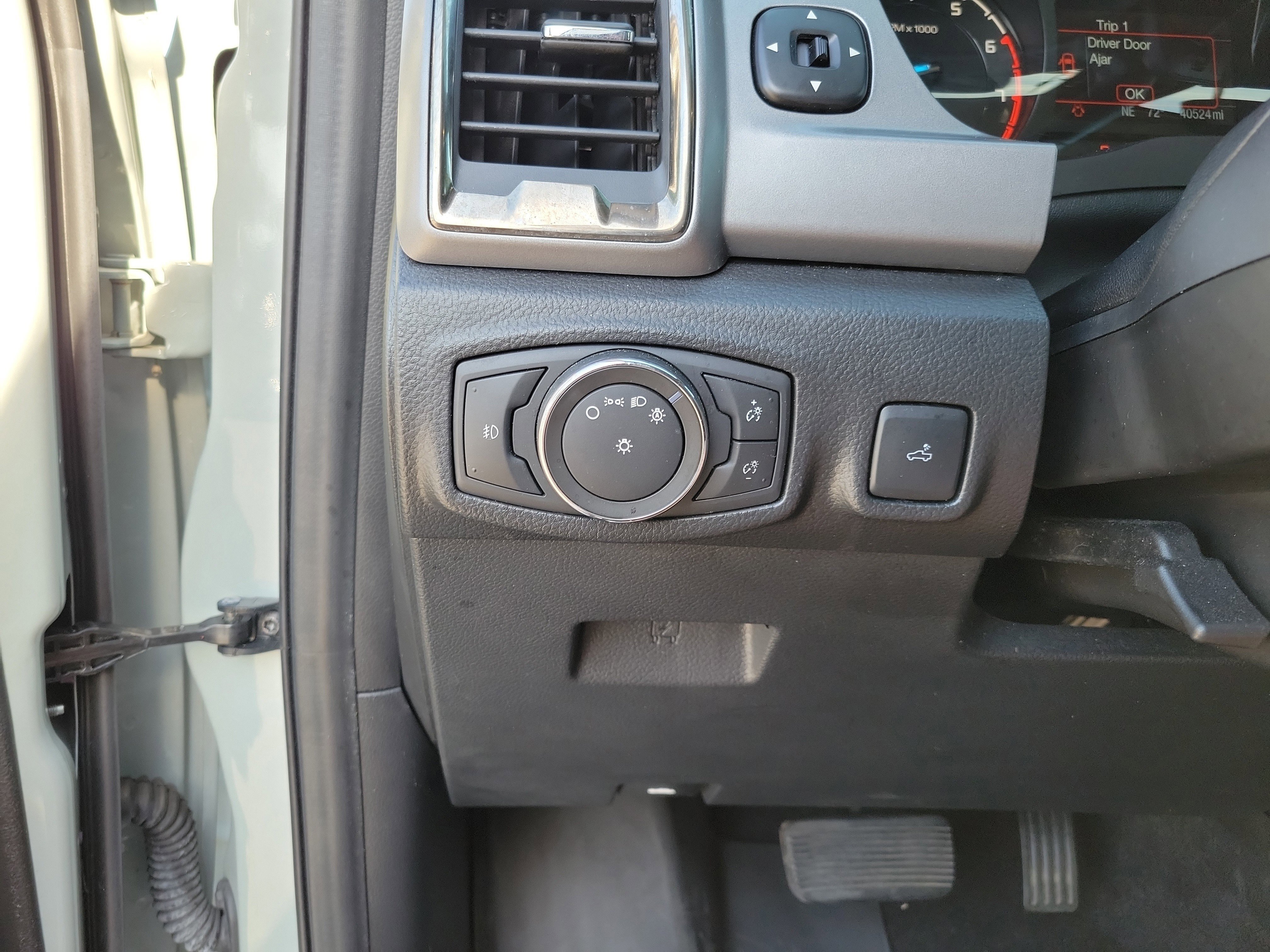 Certified 2022 Ford Ranger XLT w/ Equipment Group 301A Mid image 10