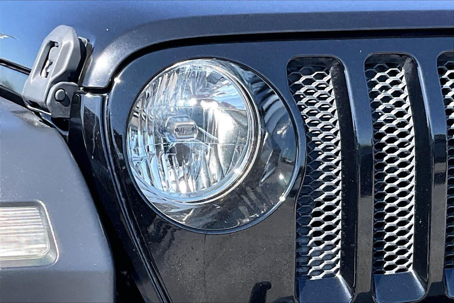 Used 2018 Jeep Wrangler Unlimited Sport S AWD/4WD image 23