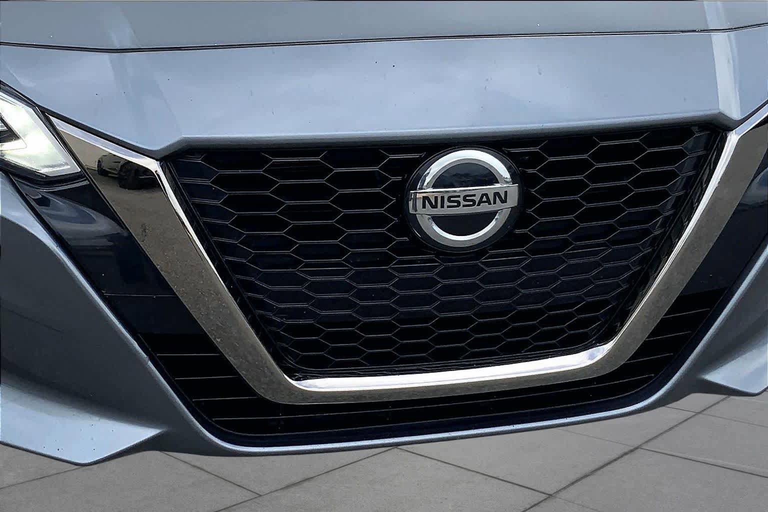 Used 2021 Nissan Altima 2.5 SR w/ SR Premium Package FWD image 30