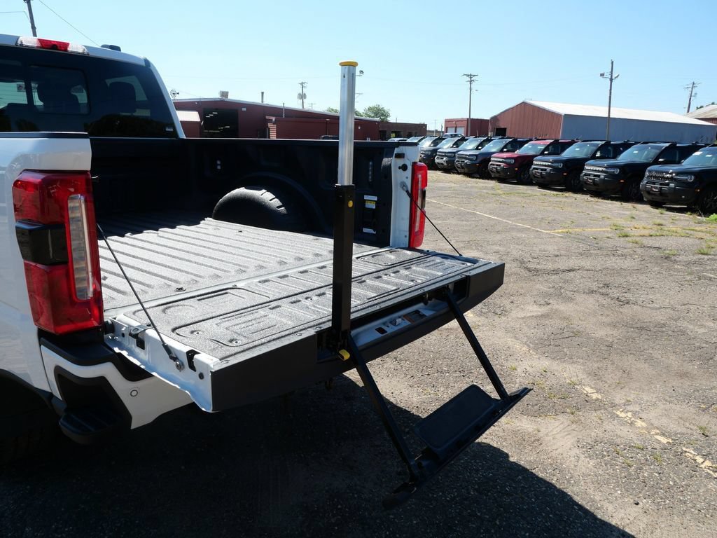 Certified 2024 Ford F350 Lariat w/ Lariat Ultimate Package AWD/4WD image 8