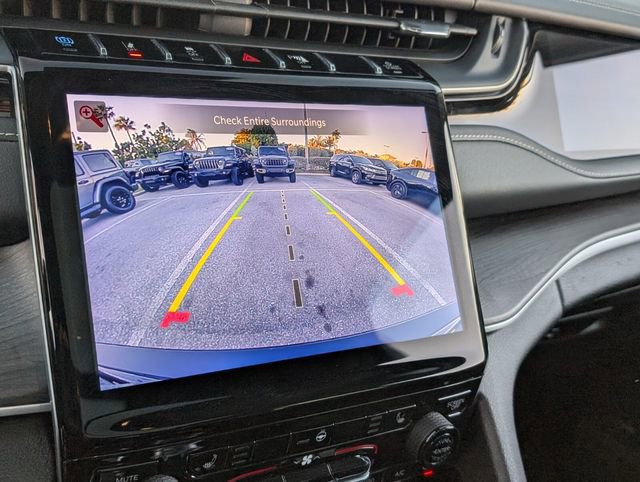 Used 2022 Jeep Grand Cherokee Limited 4xe image 20