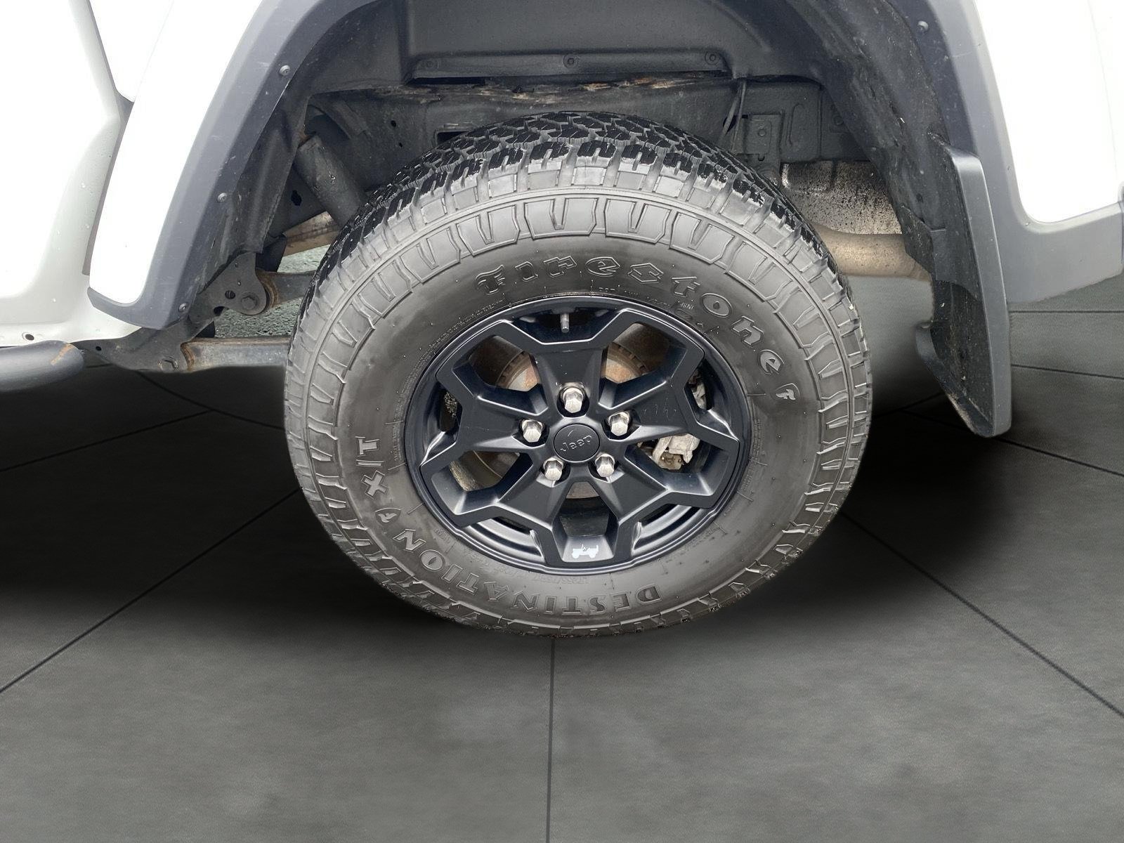 Used 2022 Jeep Gladiator Sport AWD/4WD image 8