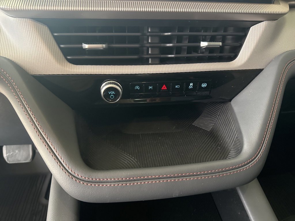 Certified 2025 Ford Explorer Active w/ Active Comfort Package image 12