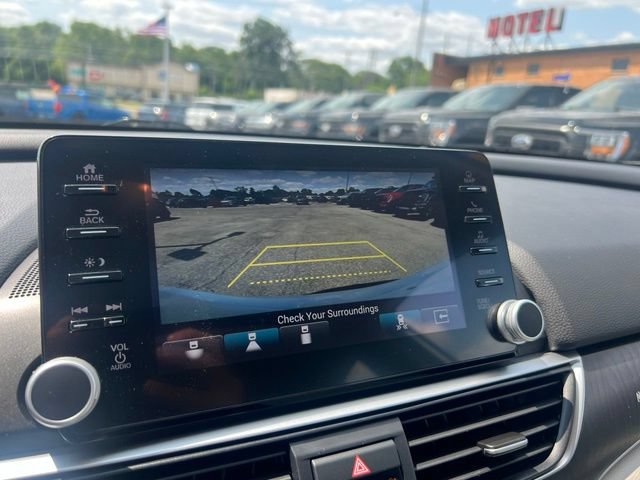 Used 2020 Honda Accord Touring image 14