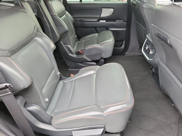Certified 2025 Ford Expedition Active AWD/4WD image 27