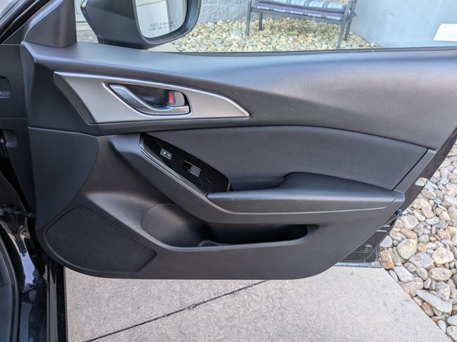 Used 2018 MAZDA MAZDA3 Sport image 35