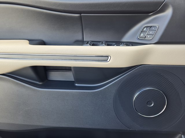 Certified 2022 Ford Expedition XLT image 21