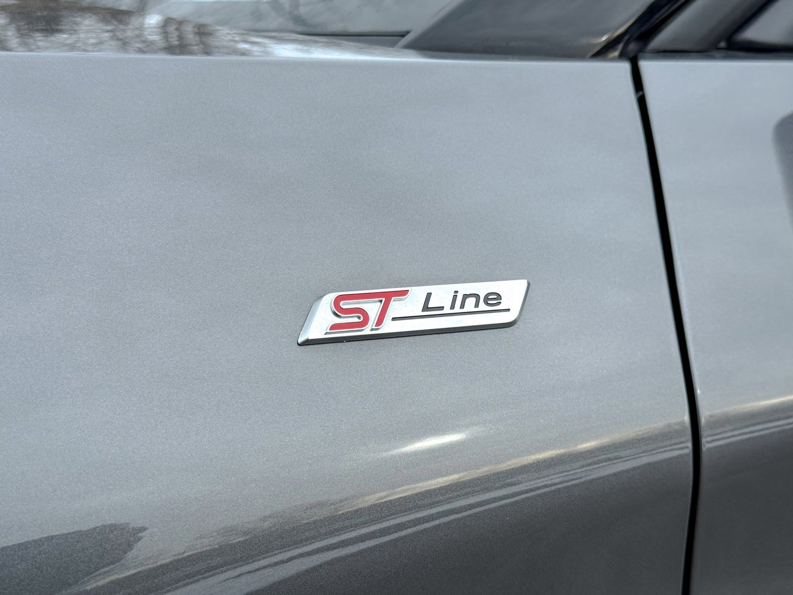 Certified 2025 Ford Explorer ST-Line w/ Premium Package image 12