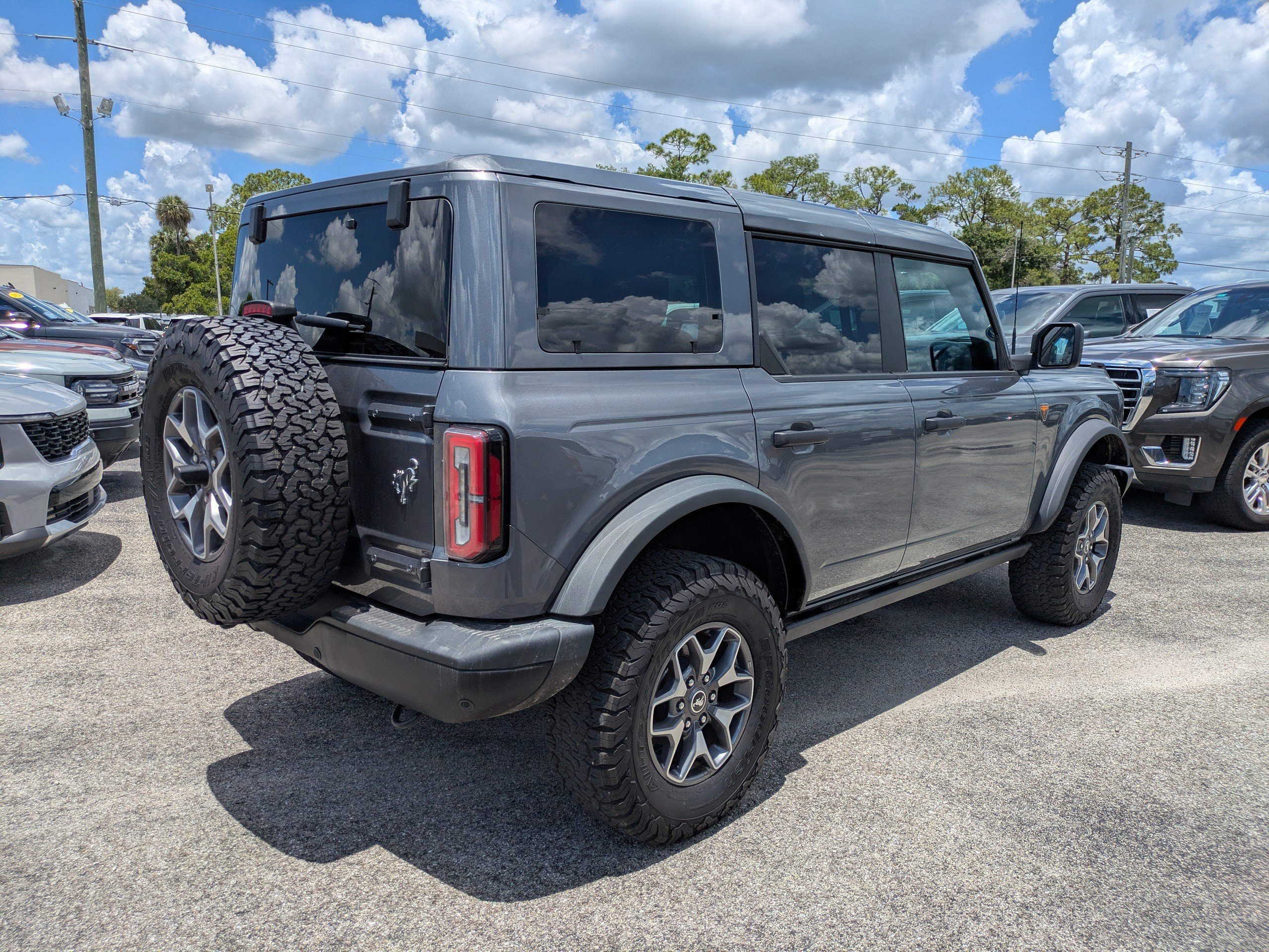 Certified 2025 Ford Bronco Badlands AWD/4WD image 4