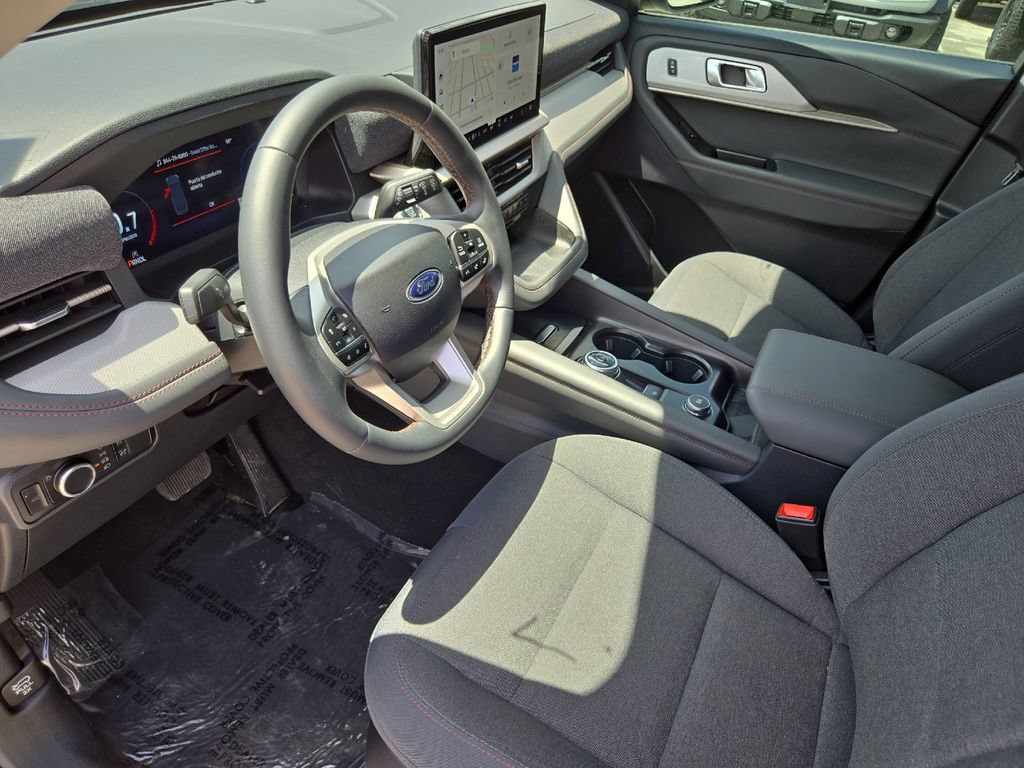 Certified 2025 Ford Explorer Active RWD image 10