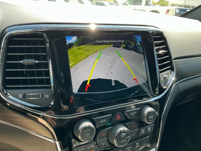 Used 2022 Jeep Grand Cherokee Limited w/ Trailer Tow Group IV AWD/4WD image 17
