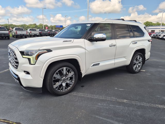 Used 2024 Toyota Sequoia Capstone AWD/4WD image 8