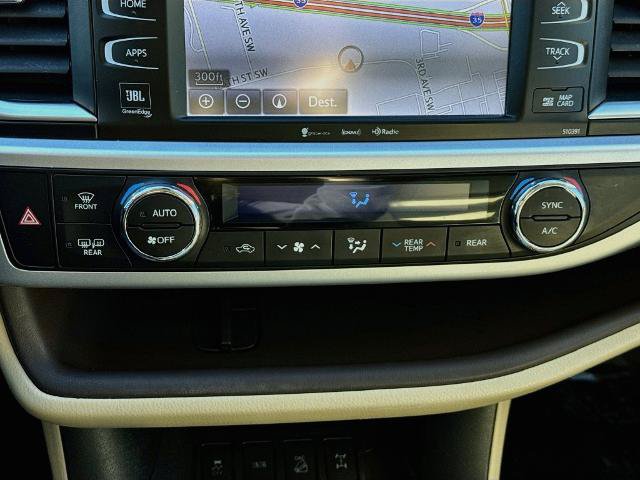 Used 2019 Toyota Highlander Limited AWD/4WD image 14