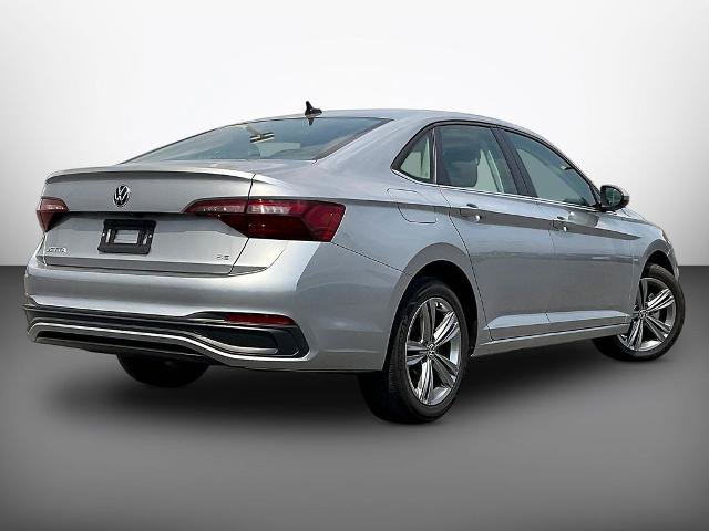 Used 2023 Volkswagen Jetta SE FWD image 6