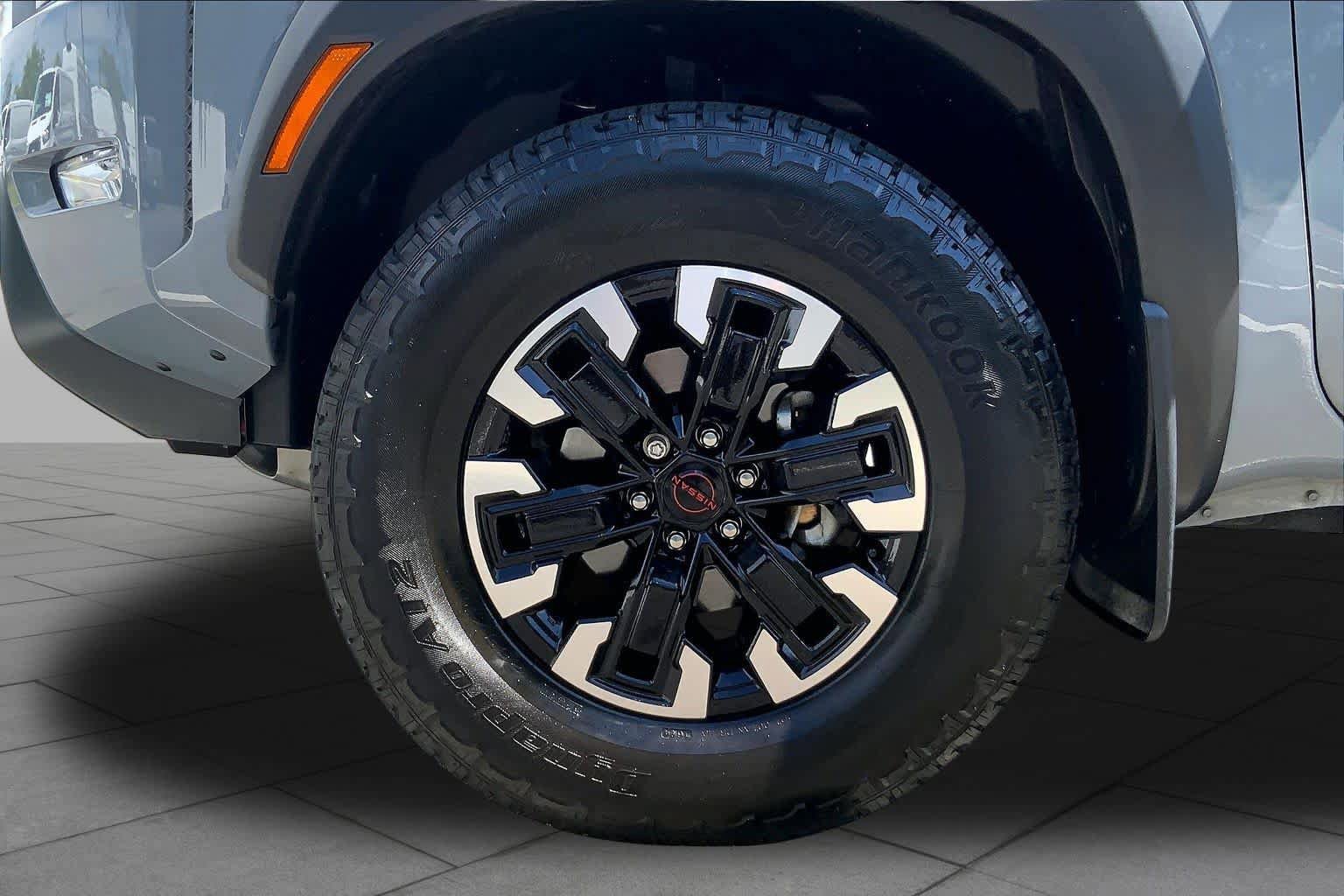 Used 2024 Nissan Frontier PRO-4X w/ Off-Road Protection Package AWD/4WD image 11