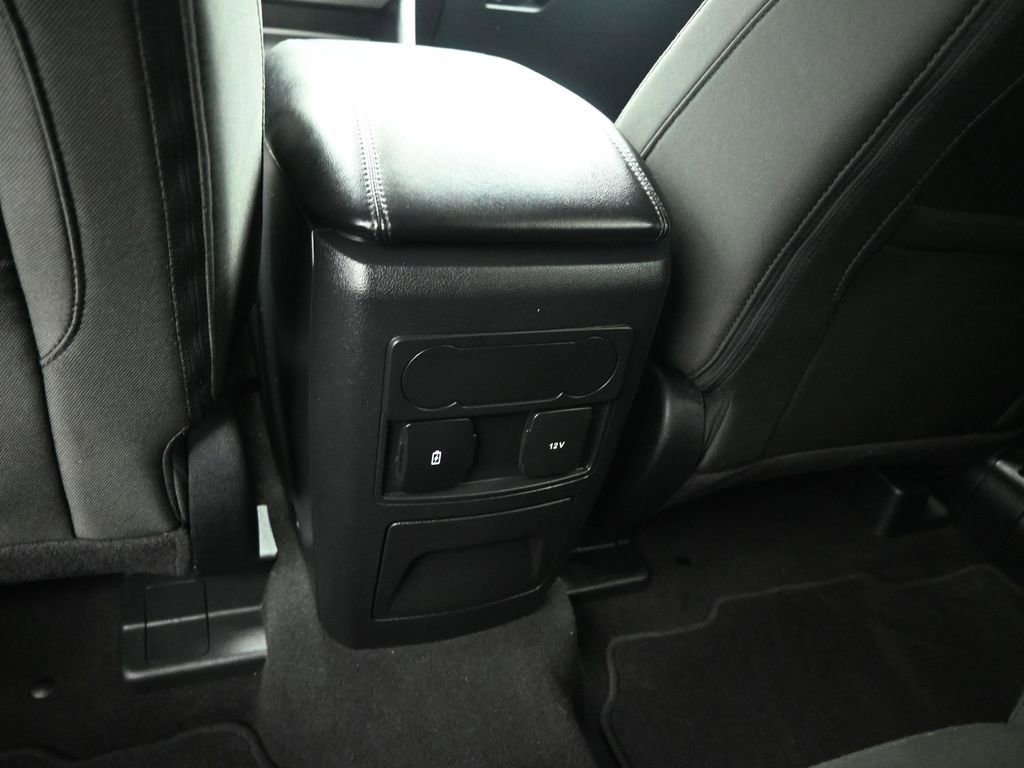 Certified 2023 Ford Explorer XLT RWD image 21