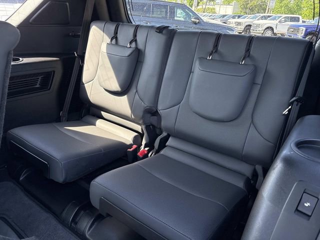 Used 2023 Lexus GX 460 Premium w/ Accessory Package AWD/4WD image 18