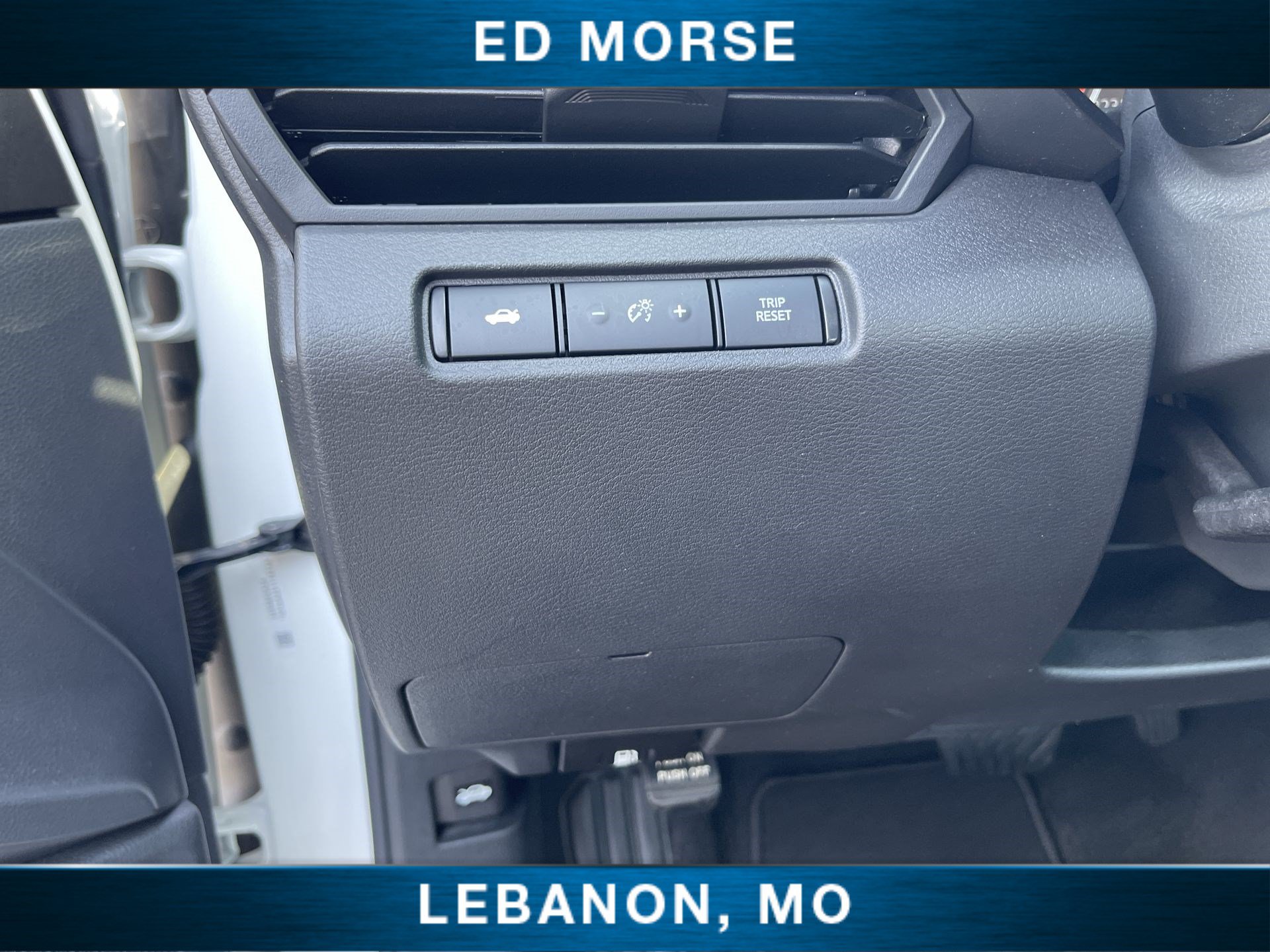 Used 2025 Nissan Altima 2.5 SV FWD image 17