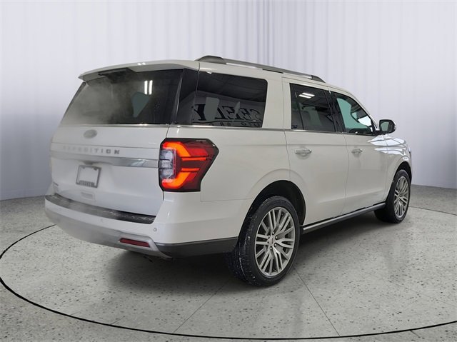 Certified 2022 Ford Expedition Limited image 3