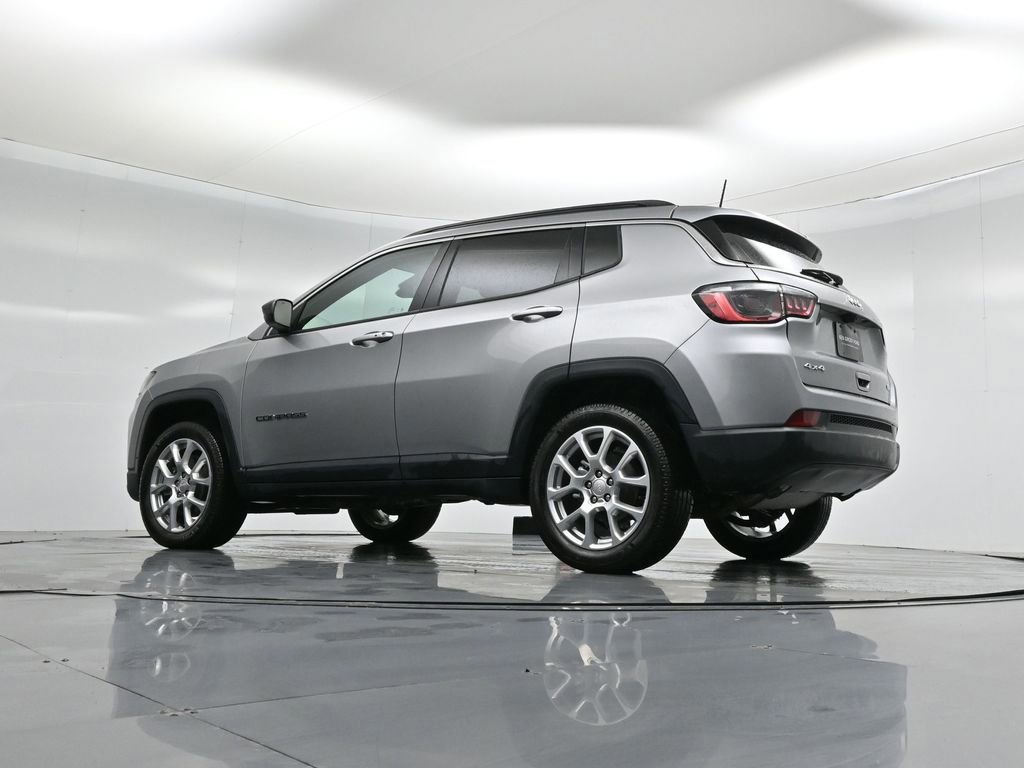 Used 2023 Jeep Compass Latitude image 20