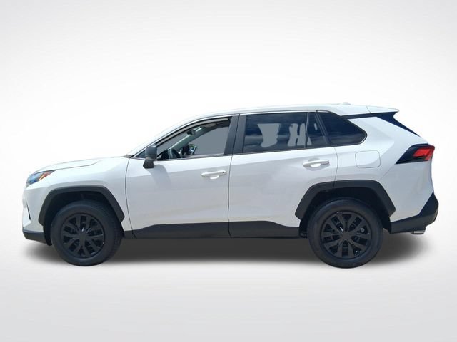Used 2024 Toyota RAV4 LE FWD image 6