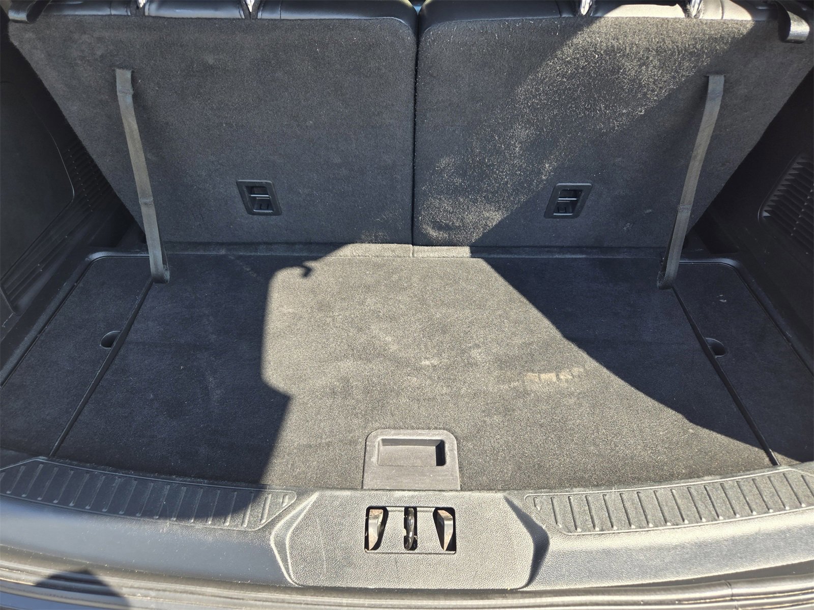 Certified 2022 Ford Explorer XLT w/ Equipment Group 202A image 32