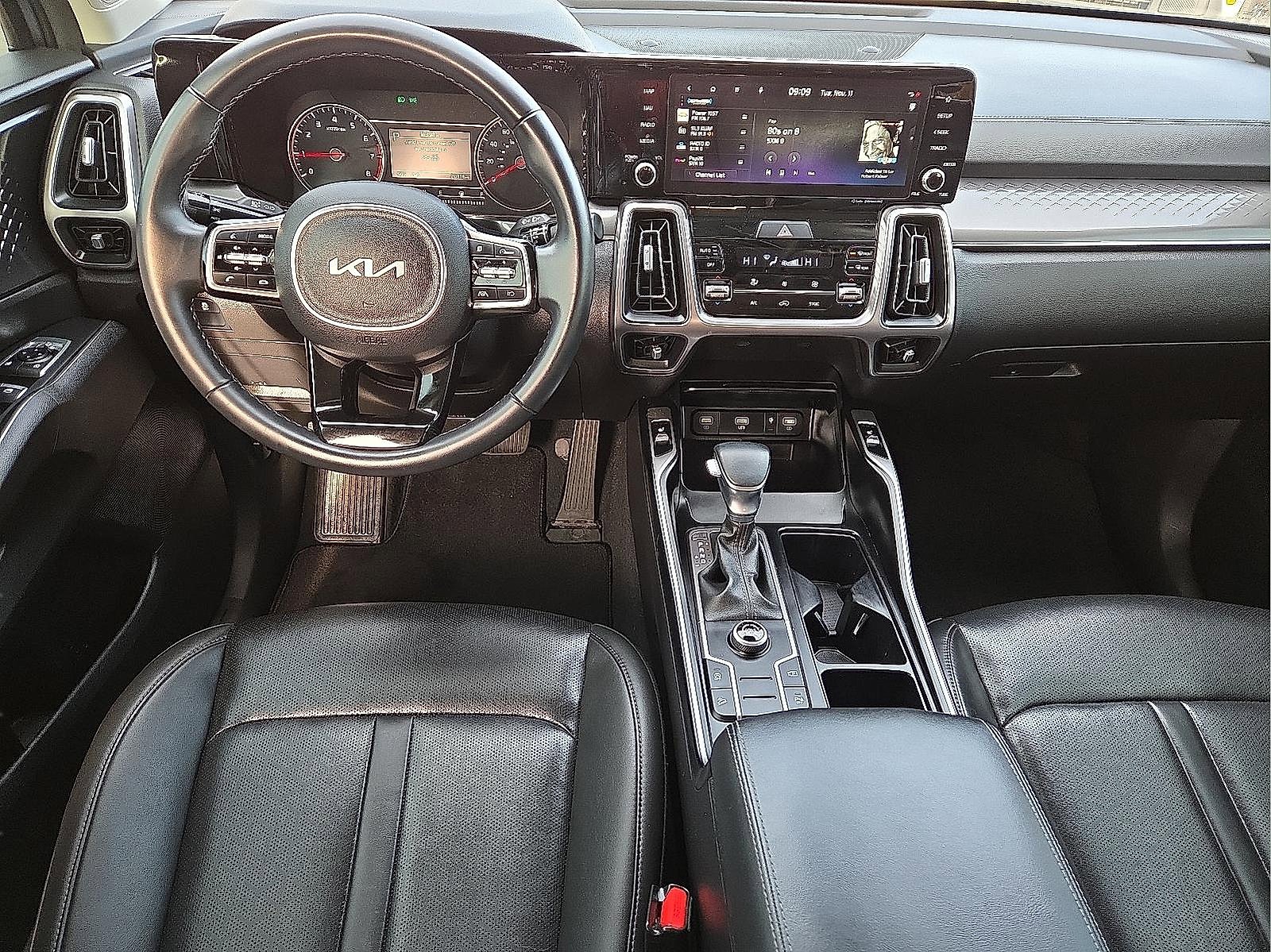 Used 2023 Kia Sorento S image 12