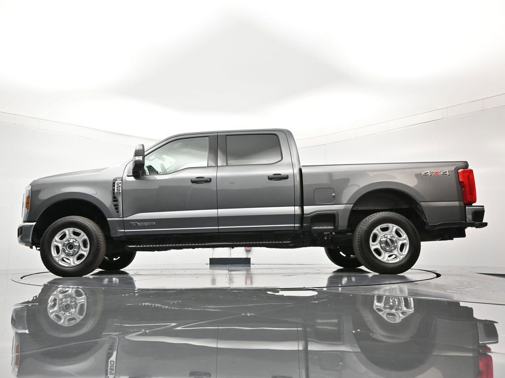 Certified 2025 Ford F250 XLT image 5