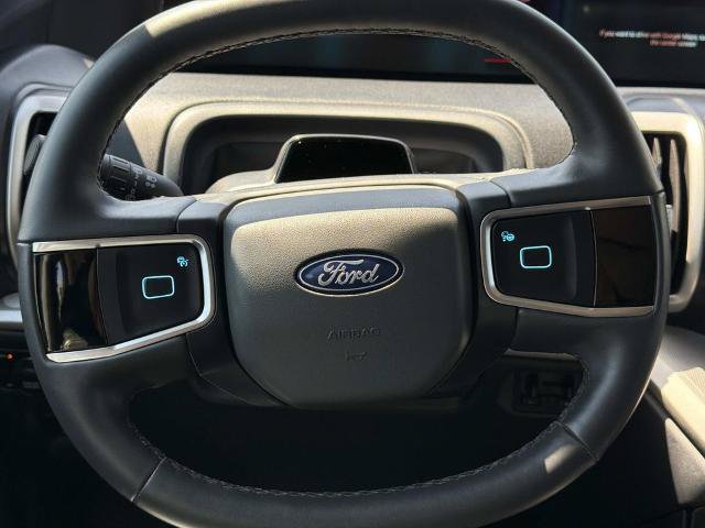 Certified 2025 Ford Expedition Active AWD/4WD image 12