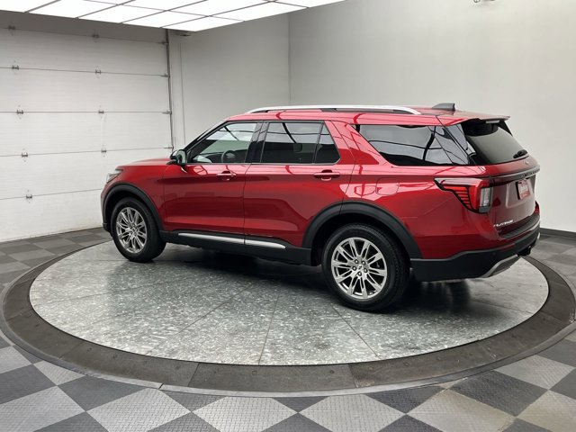 Certified 2025 Ford Explorer Platinum AWD/4WD image 2