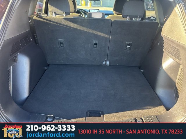 Certified 2022 Ford Escape SE w/ SE Sport Appearance Package image 20