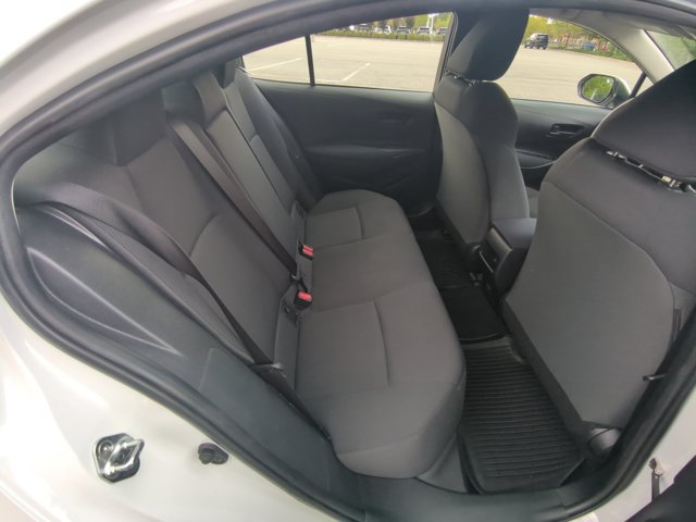 Used 2022 Toyota Corolla LE FWD image 24