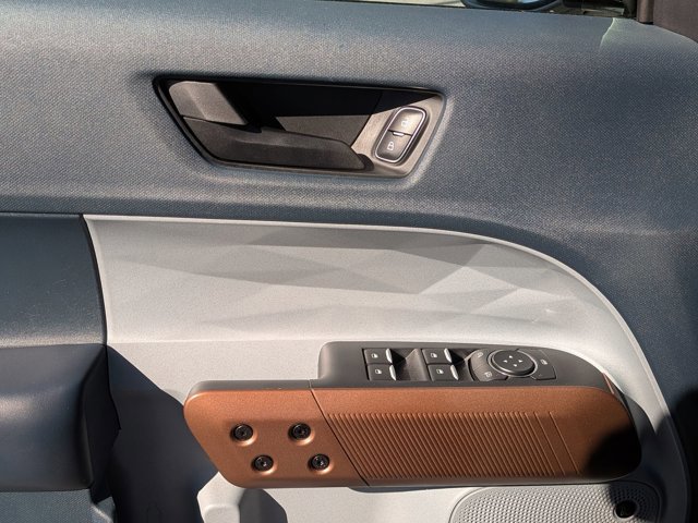 Certified 2022 Ford Maverick Lariat w/ Lariat Luxury Package image 15