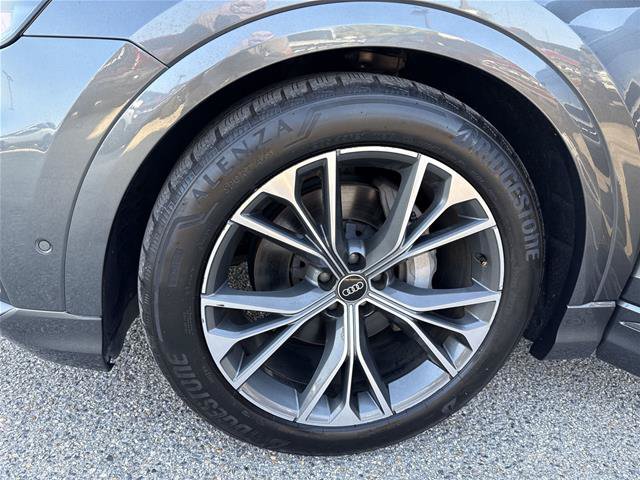 Used 2022 Audi Q8 Prestige AWD/4WD image 34