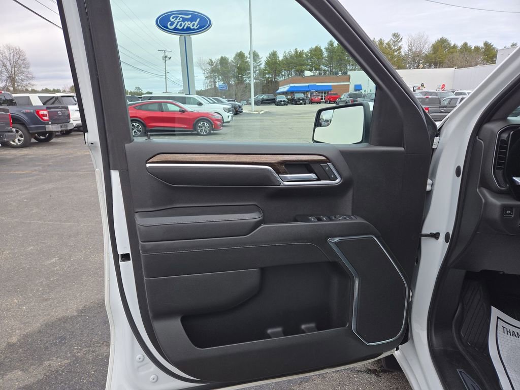 Used 2022 GMC Sierra 1500 SLE AWD/4WD image 5