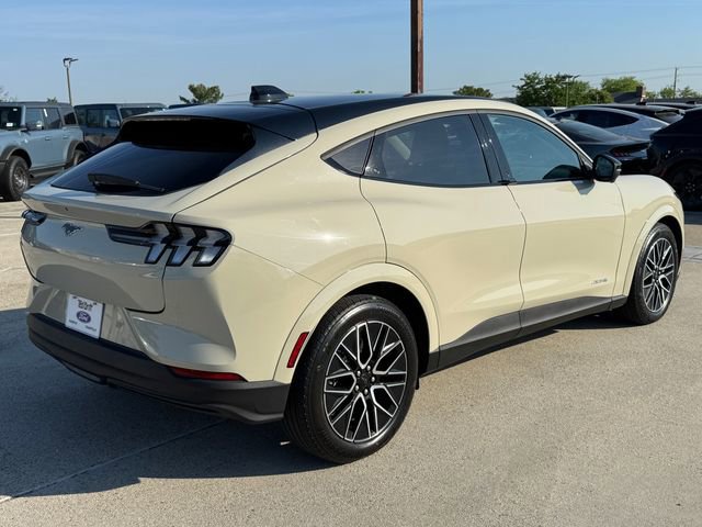 Certified 2025 Ford Mustang Mach-E Premium AWD/4WD image 5