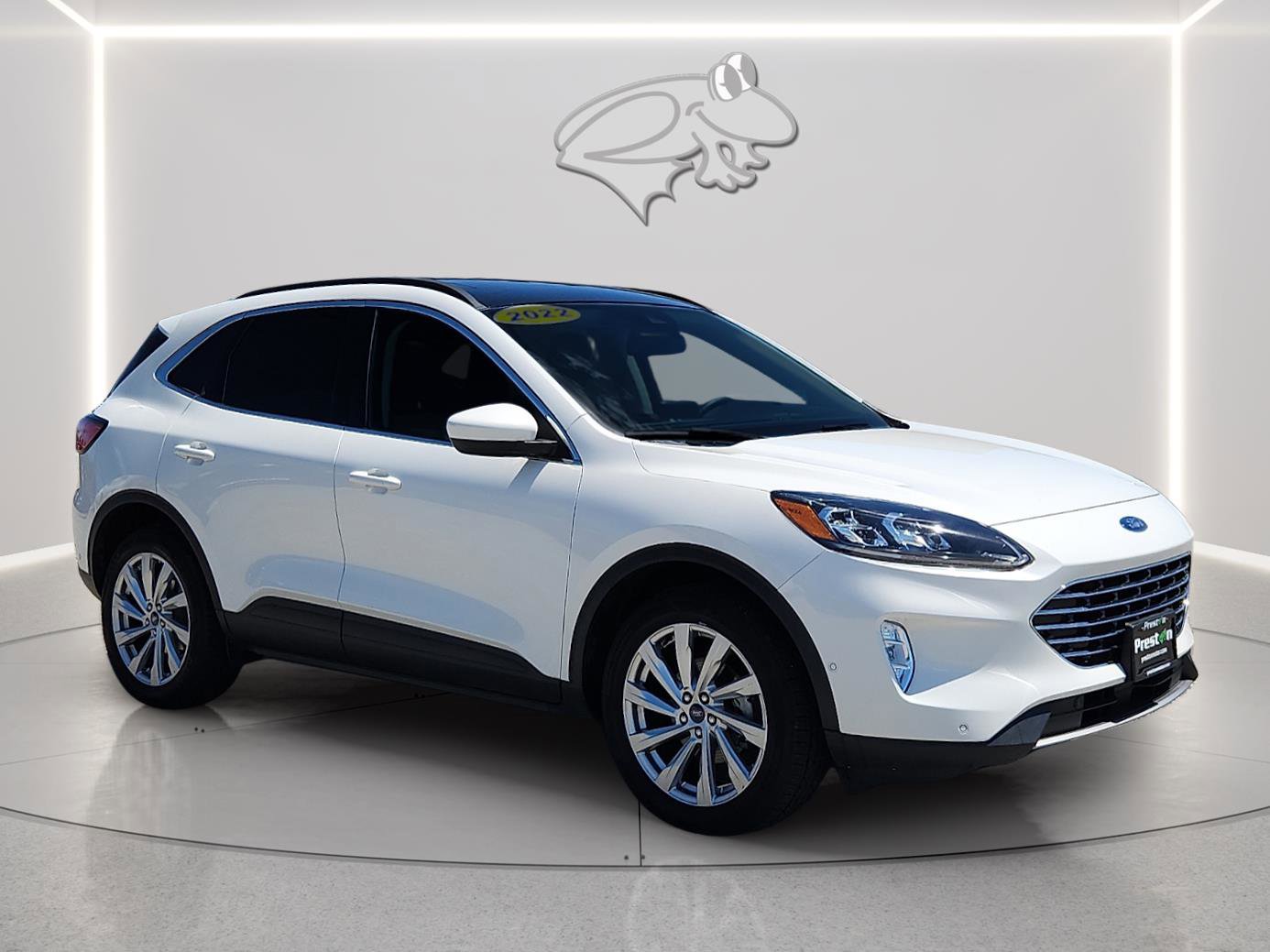 Certified 2022 Ford Escape Titanium w/ Titanium Elite Package AWD/4WD image 6