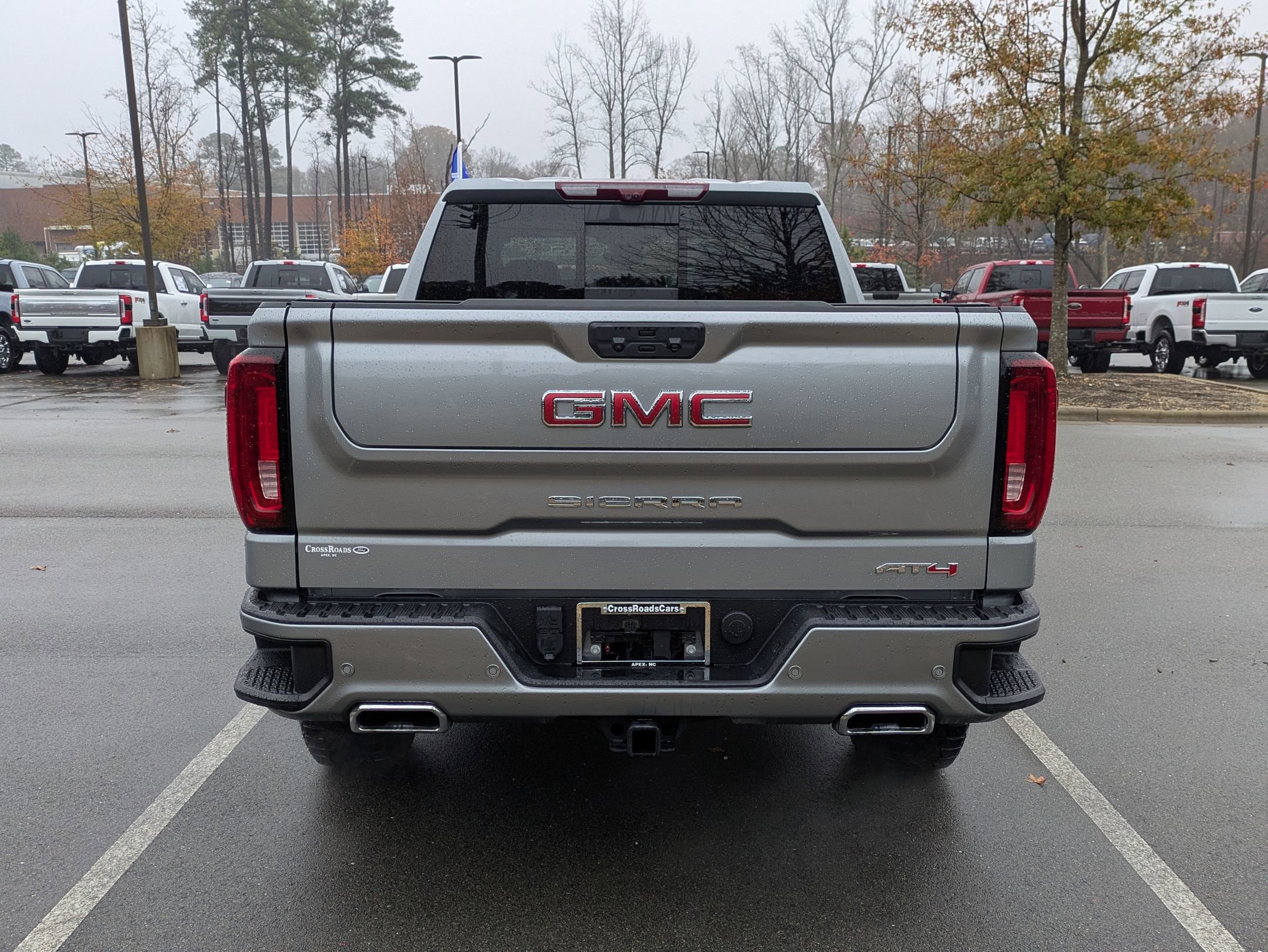 Used 2024 GMC Sierra 1500 AT4 w/ Technology Package image 5