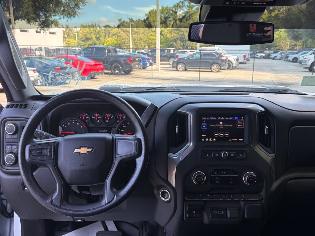 Used 2025 Chevrolet Silverado 2500 W/T AWD/4WD image 7