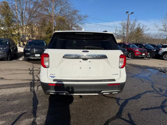 Certified 2022 Ford Explorer XLT w/ Equipment Group 202A image 5